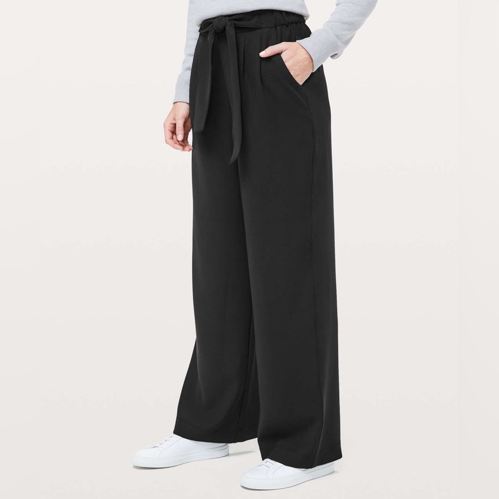 Lululemon Noir pant